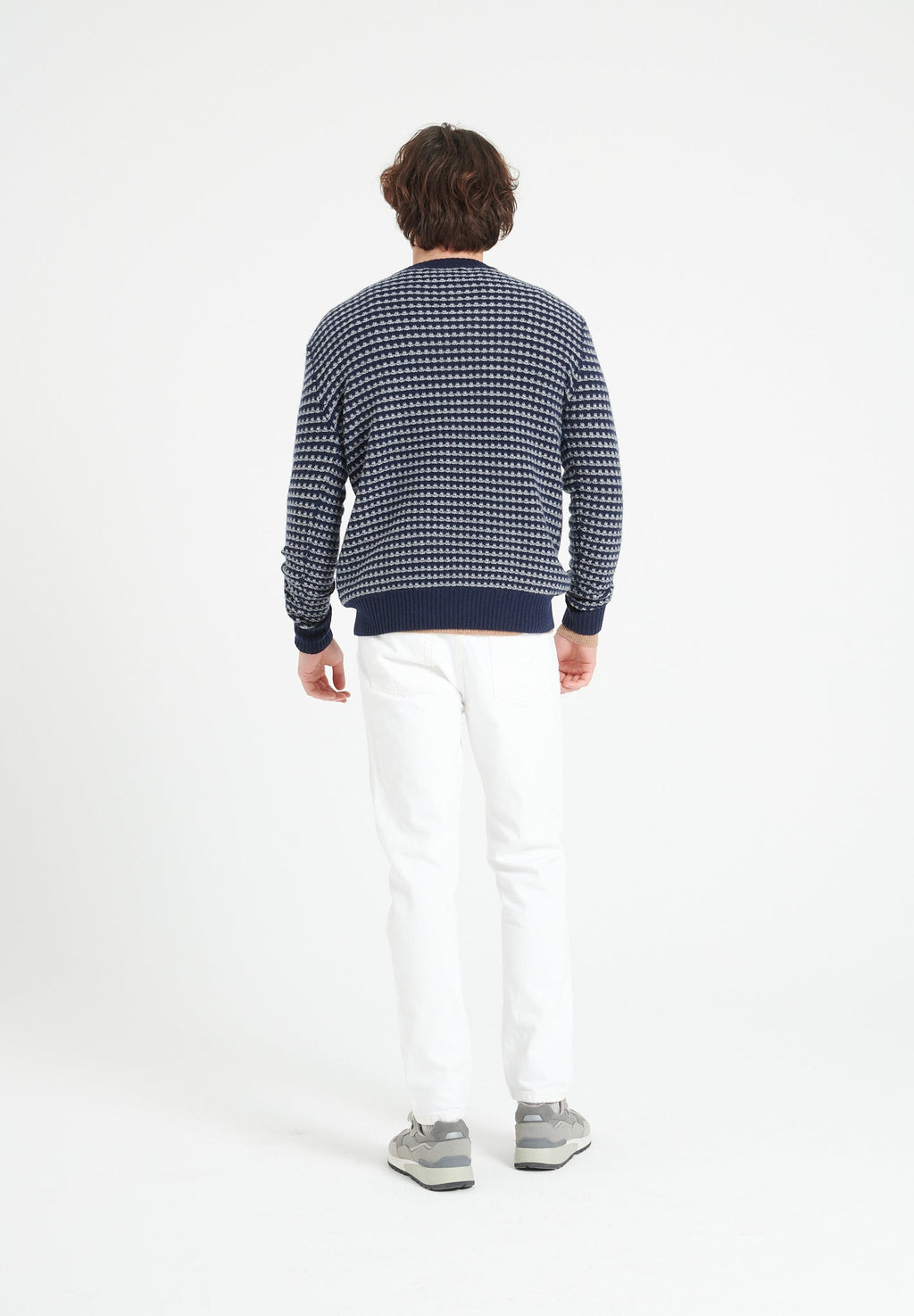 ZACH 3 Round-neck cashmere sweater with 4-thread jacquard pattern in two colors