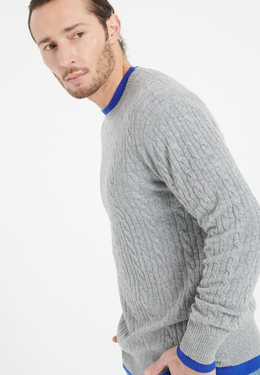 ZACH 5 Round-neck cashmere cable-knit sweater light grey