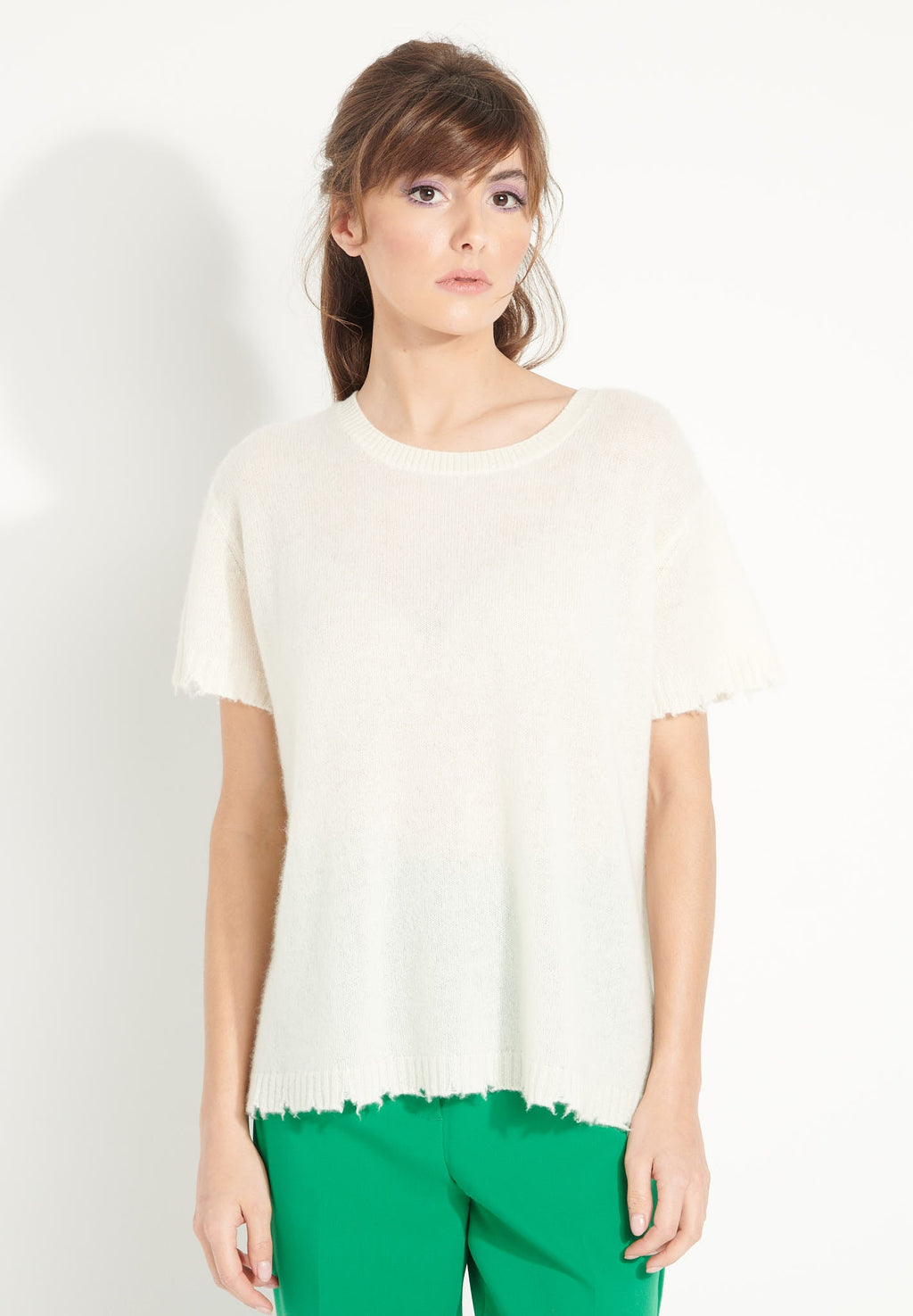 AVA 6 T-shirt in cashmere with round-neck, short sleeves and off-white chiselled trim