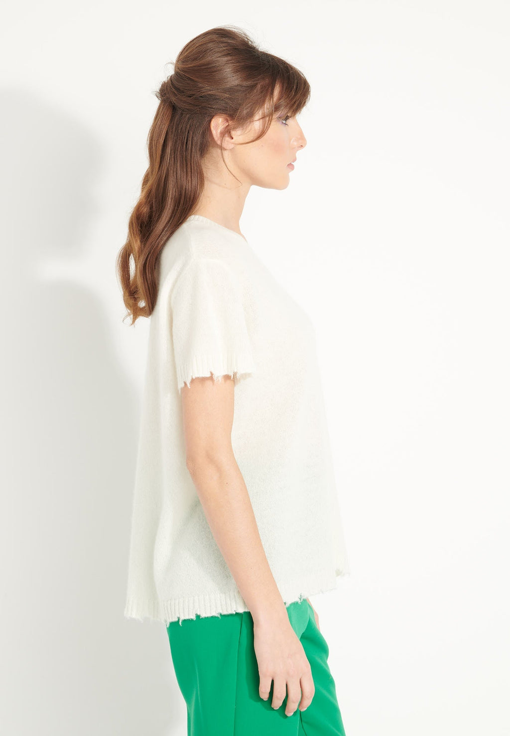 AVA 6 T-shirt in cashmere with round-neck, short sleeves and off-white chiselled trim