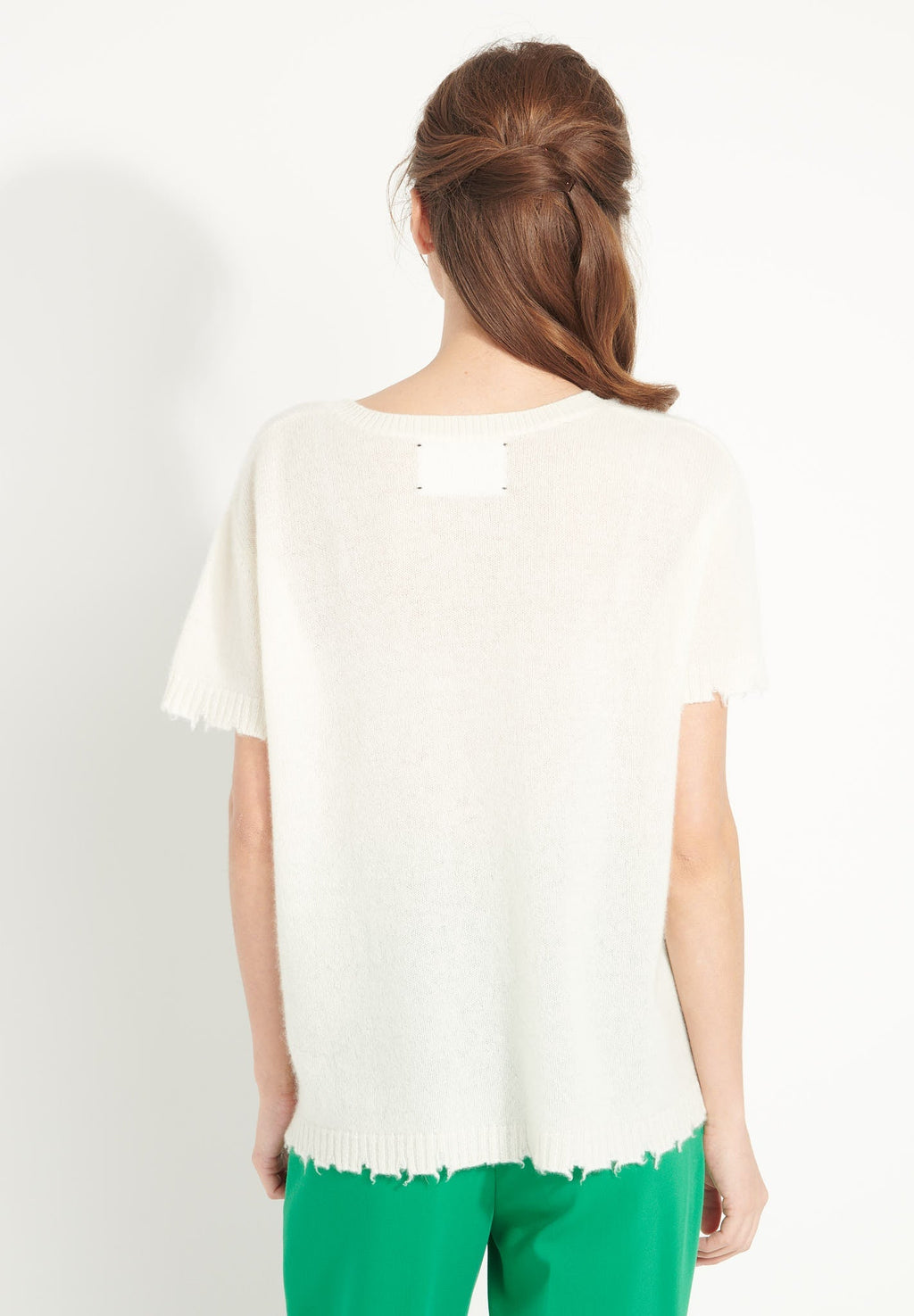 AVA 6 T-shirt in cashmere with round-neck, short sleeves and off-white chiselled trim