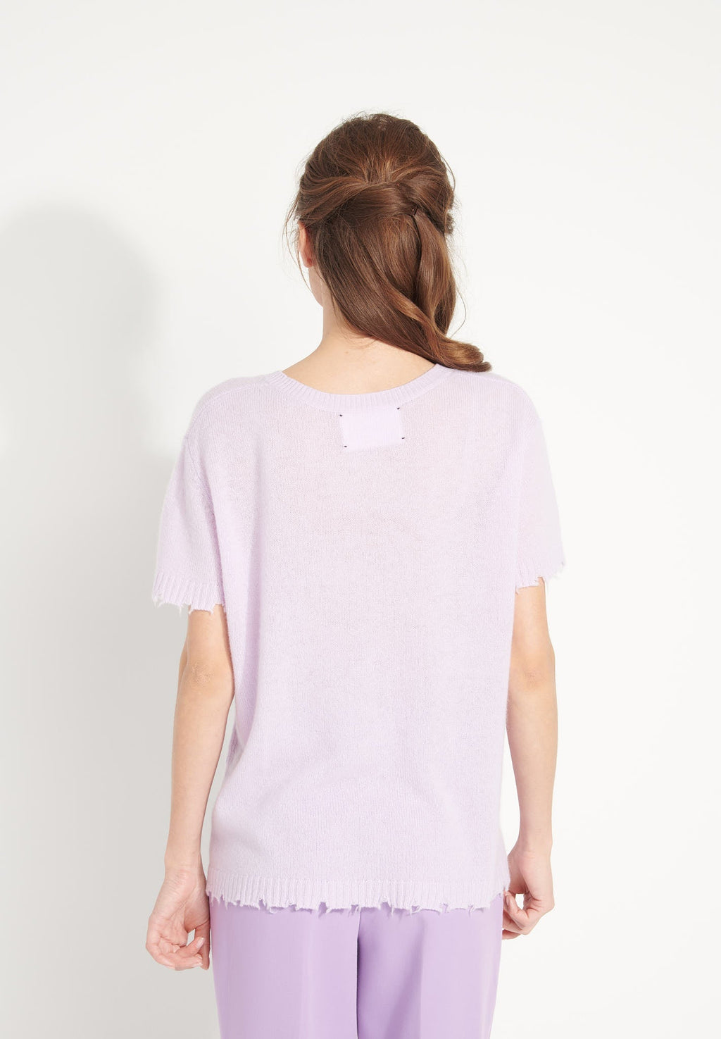 AVA 6 T-shirt in cashmere with round-neck, short sleeves and chiselled lilac trim