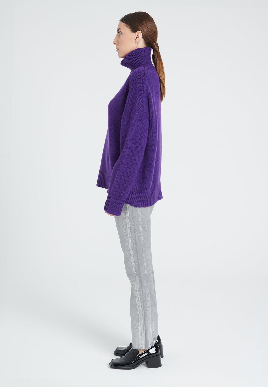 ZAYA 3 10-thread cashmere stand-up collar sweater in violet