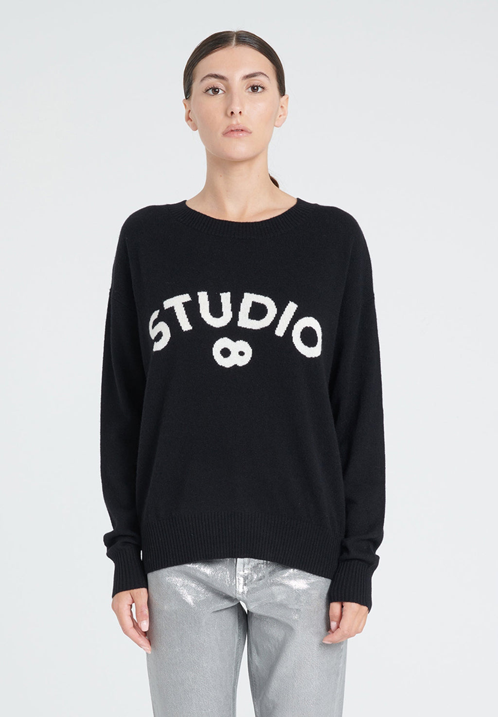 ZAYA 4 "STUDIO 8" round-neck sweater in black cashmere