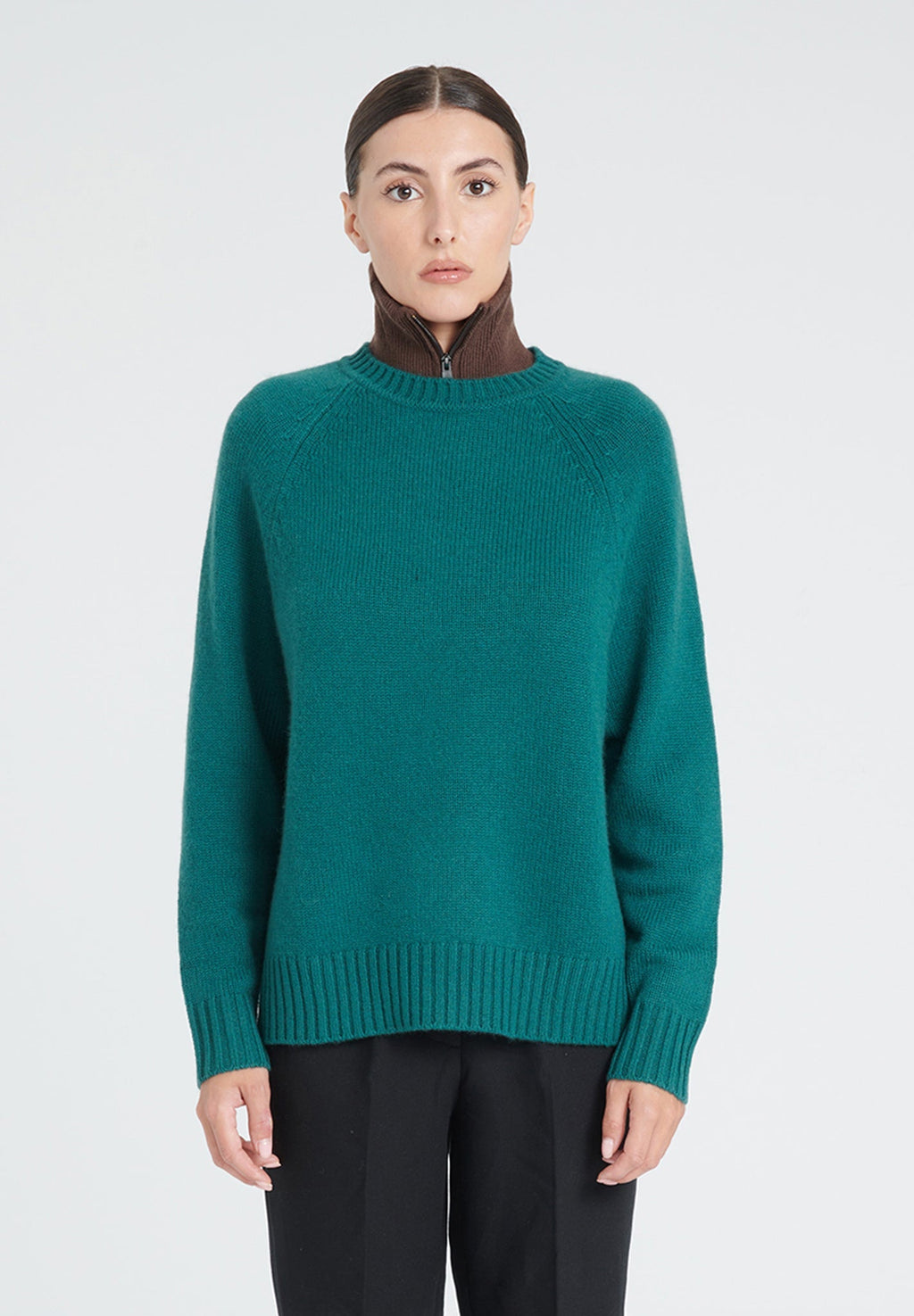 ZAYA 7  6 ply Round-neck cashmere sweater with raglan sleeves in dark green