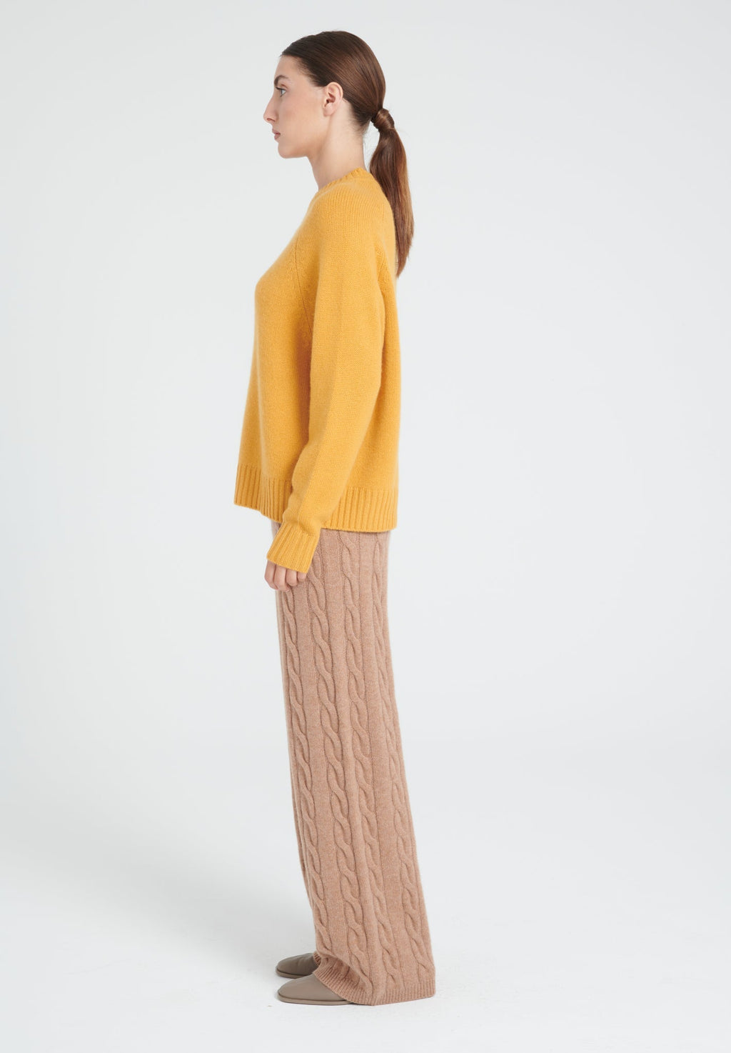 ZAYA 7 6-thread-count cashmere sweater with raglan sleeves in mustard yellow