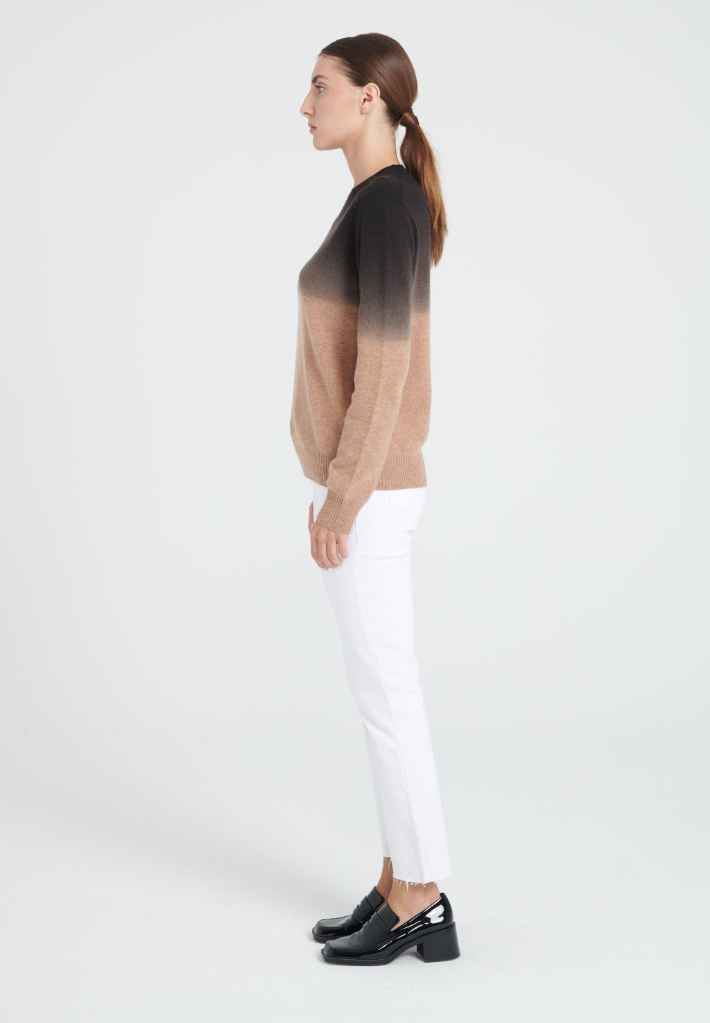 ZAYA 9  Round-neck cashmere sweater in camel