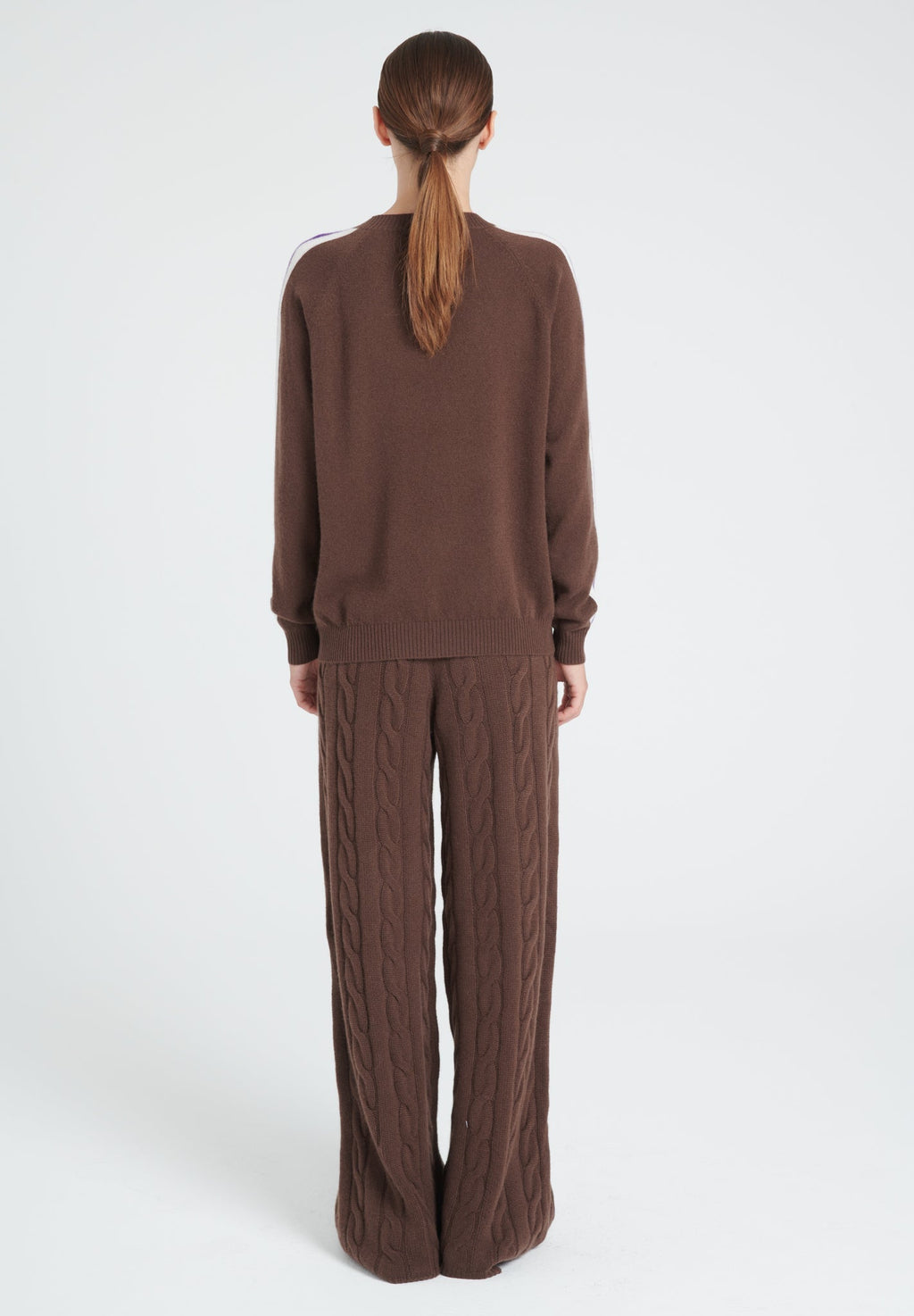 ZAYA 19 Round-neck cashmere sweater with color stripe on sleeves in brown