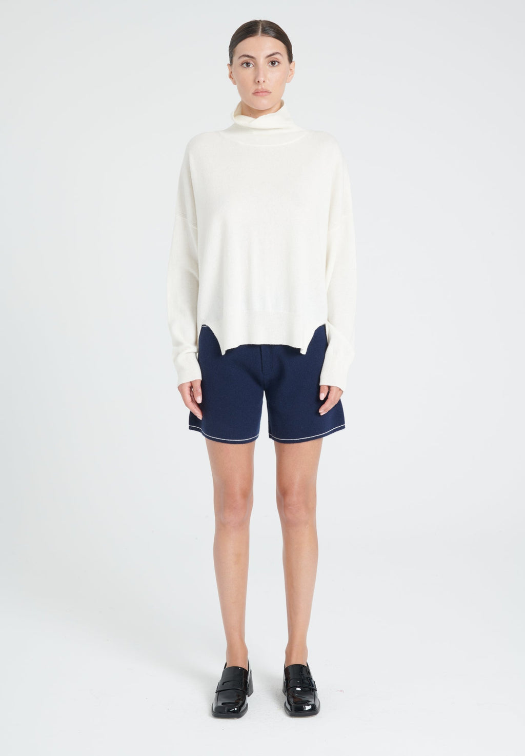 ZAYA 13 Oversized cashmere stand-up collar sweater in ecru white