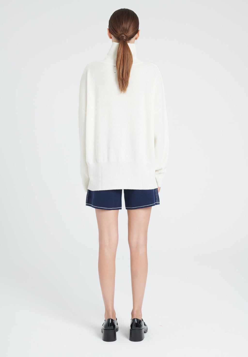 ZAYA 13 Oversized cashmere stand-up collar sweater in ecru white