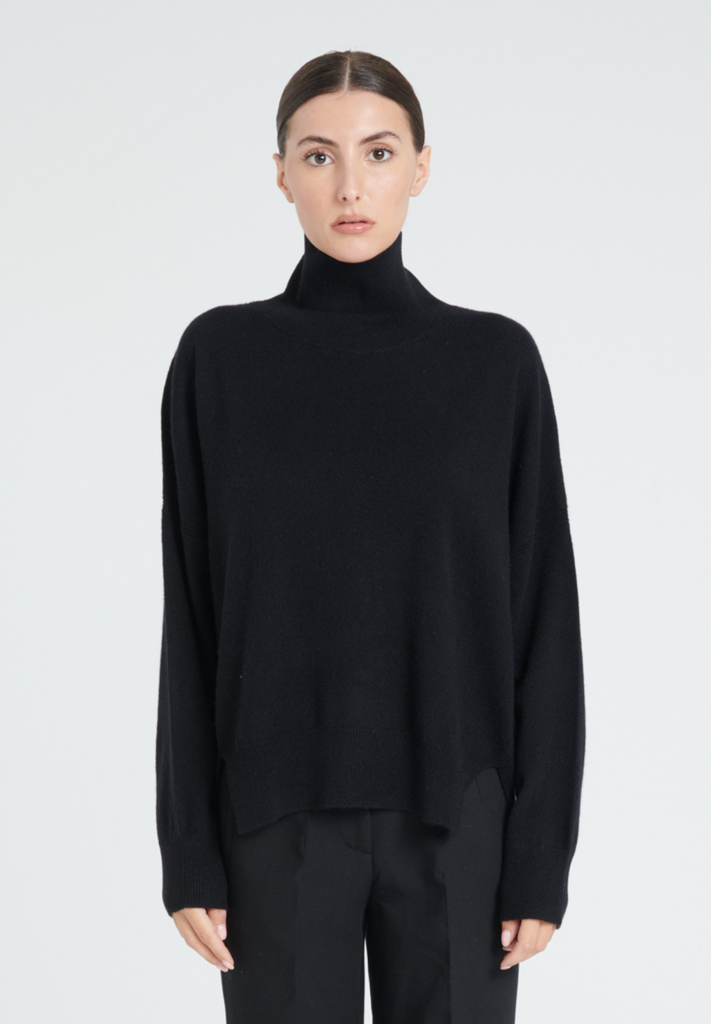 ZAYA 13 Oversized cashmere stand-up collar sweater in black