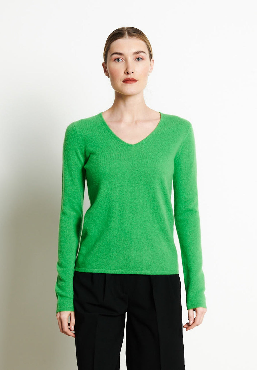 LILLY 2 Apple green cashmere V-neck sweater