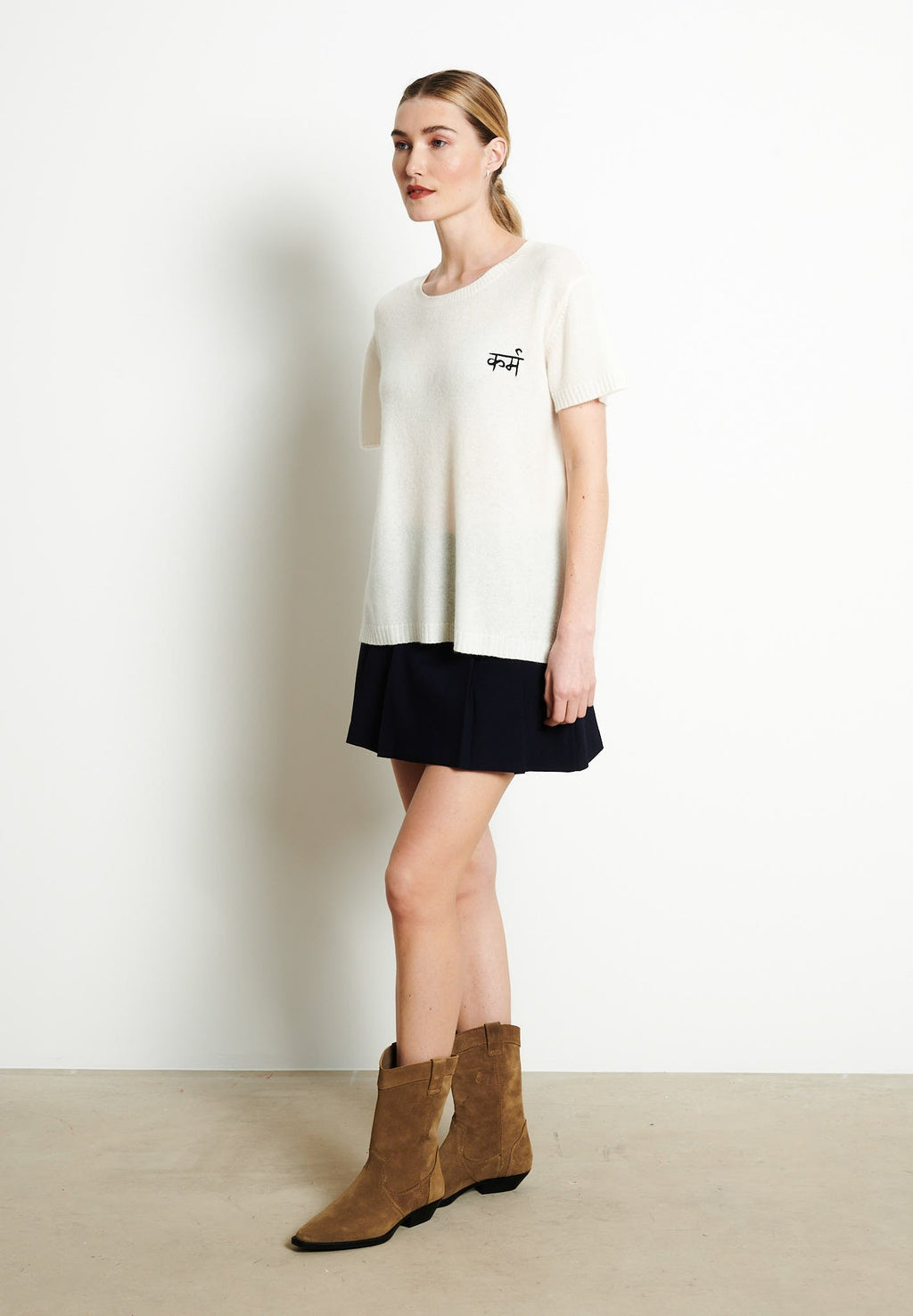 RIA 11 KARMA round-neck T-shirt in off-white cashmere