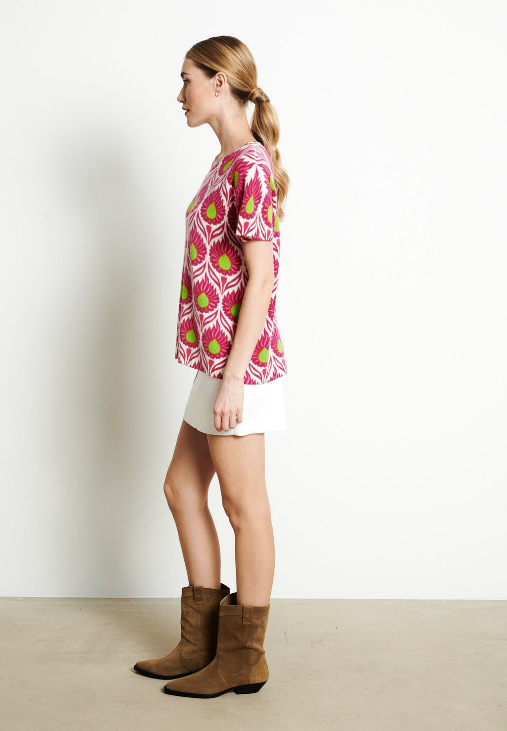 RIA 12 Round-neck T-shirt Floral print in off-white cashmere