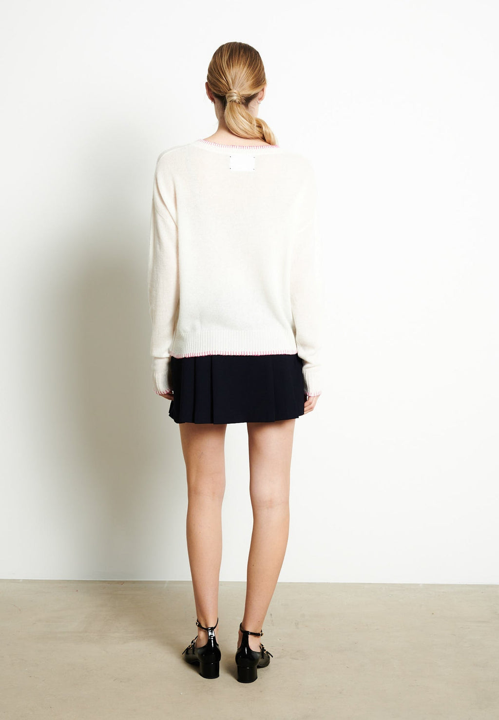 RIA 15 Oversized round neck sweater with visible seam in off-white cashmere