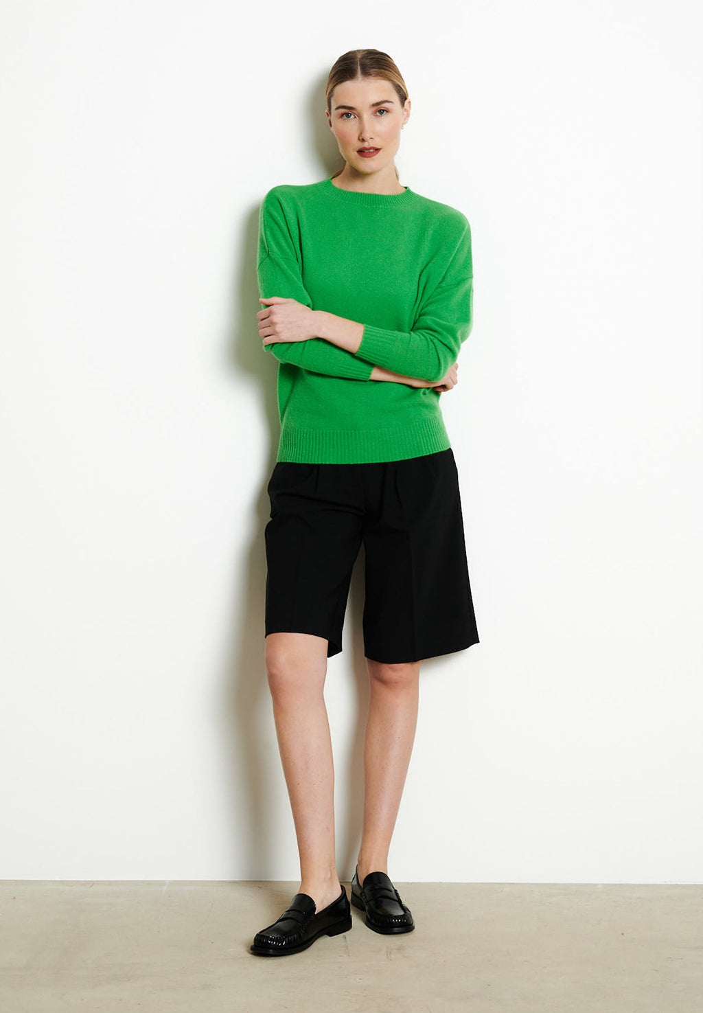 RIA 2 Oversized round neck cashmere sweater in apple green