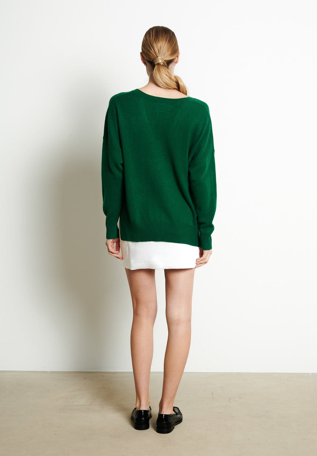 RIA 3 Oversized deep V-neck cashmere sweater in emerald green