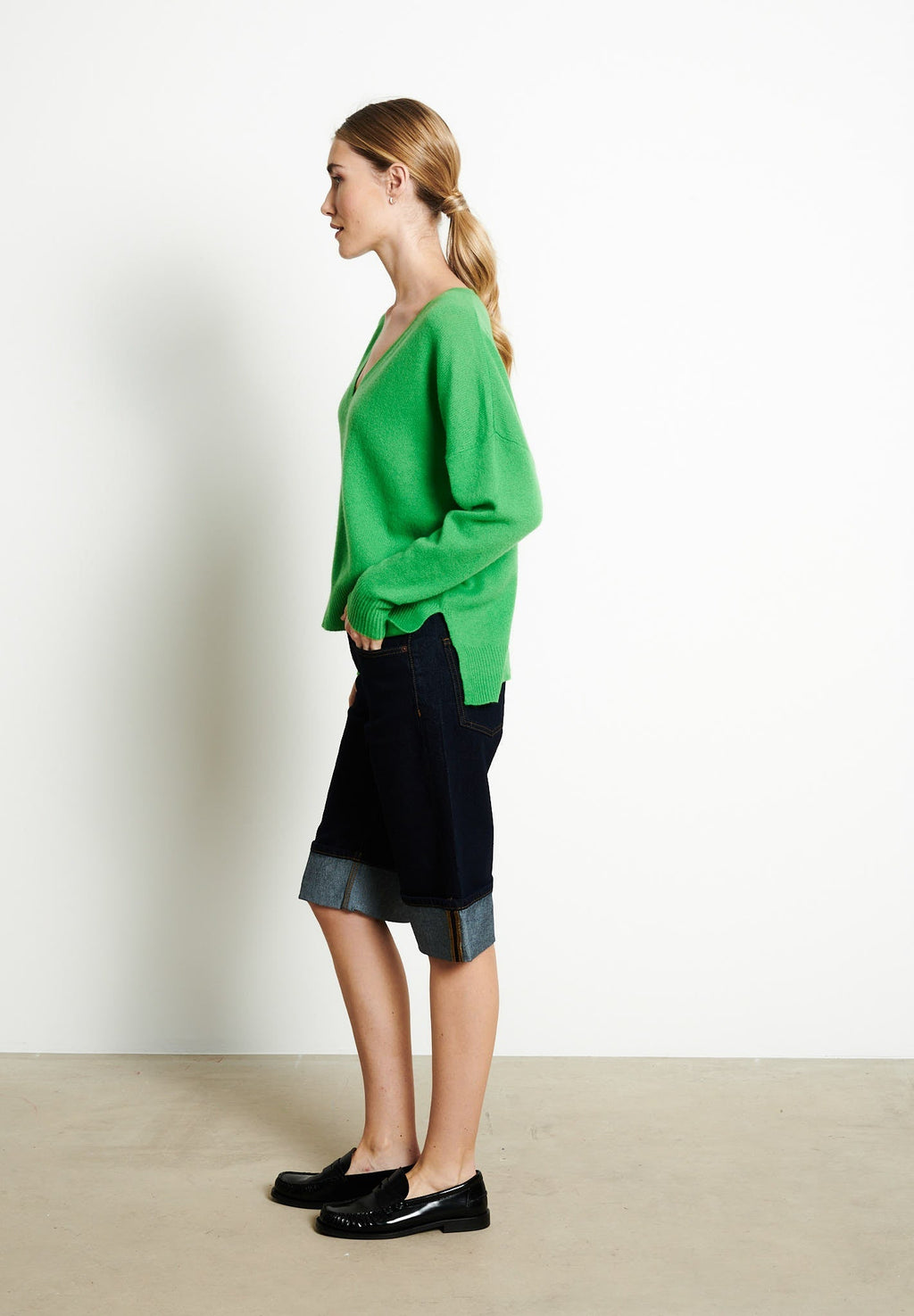 RIA 3 Oversized deep V-neck cashmere sweater in  in apple green