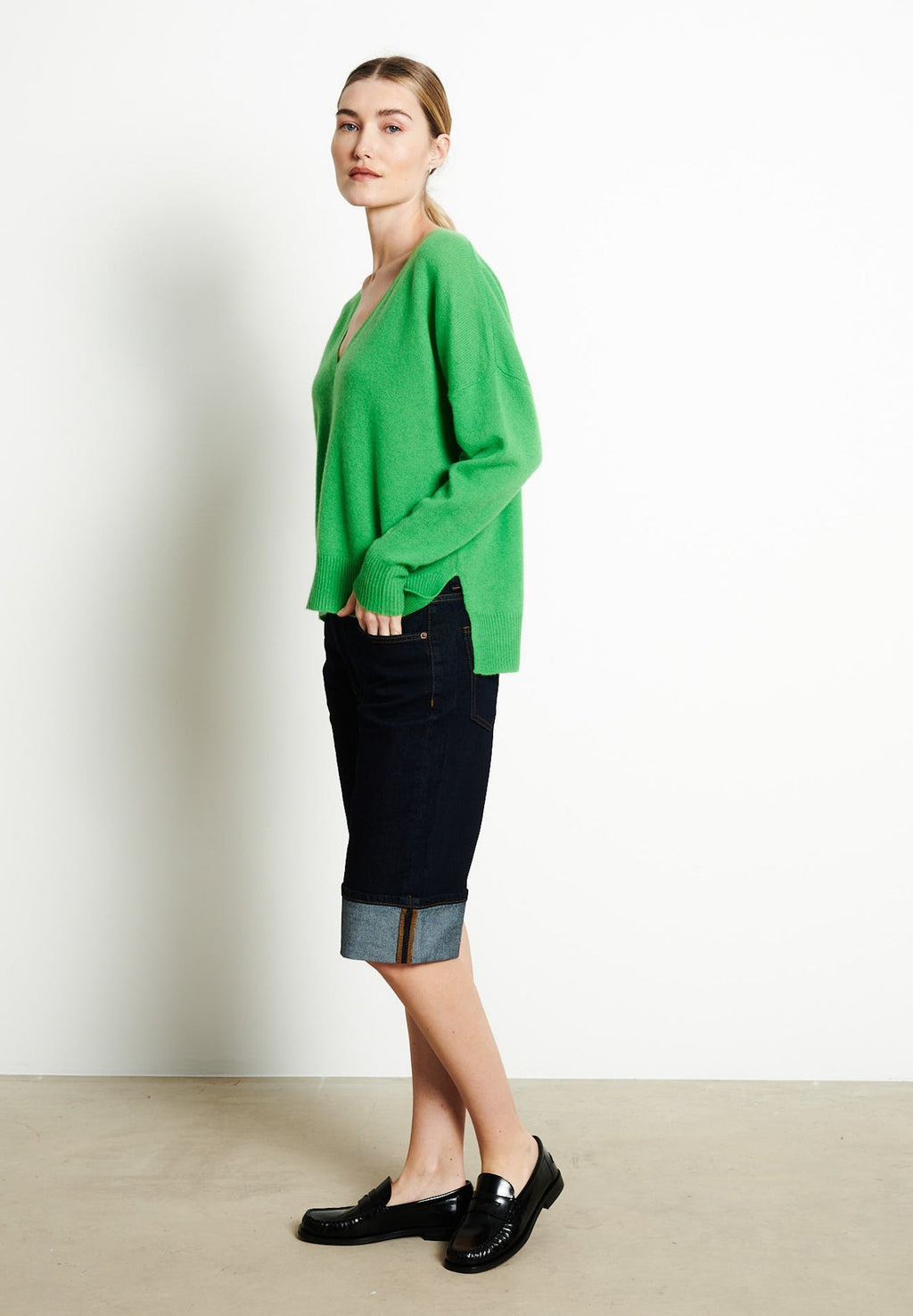 RIA 3 Oversized deep V-neck cashmere sweater in  in apple green