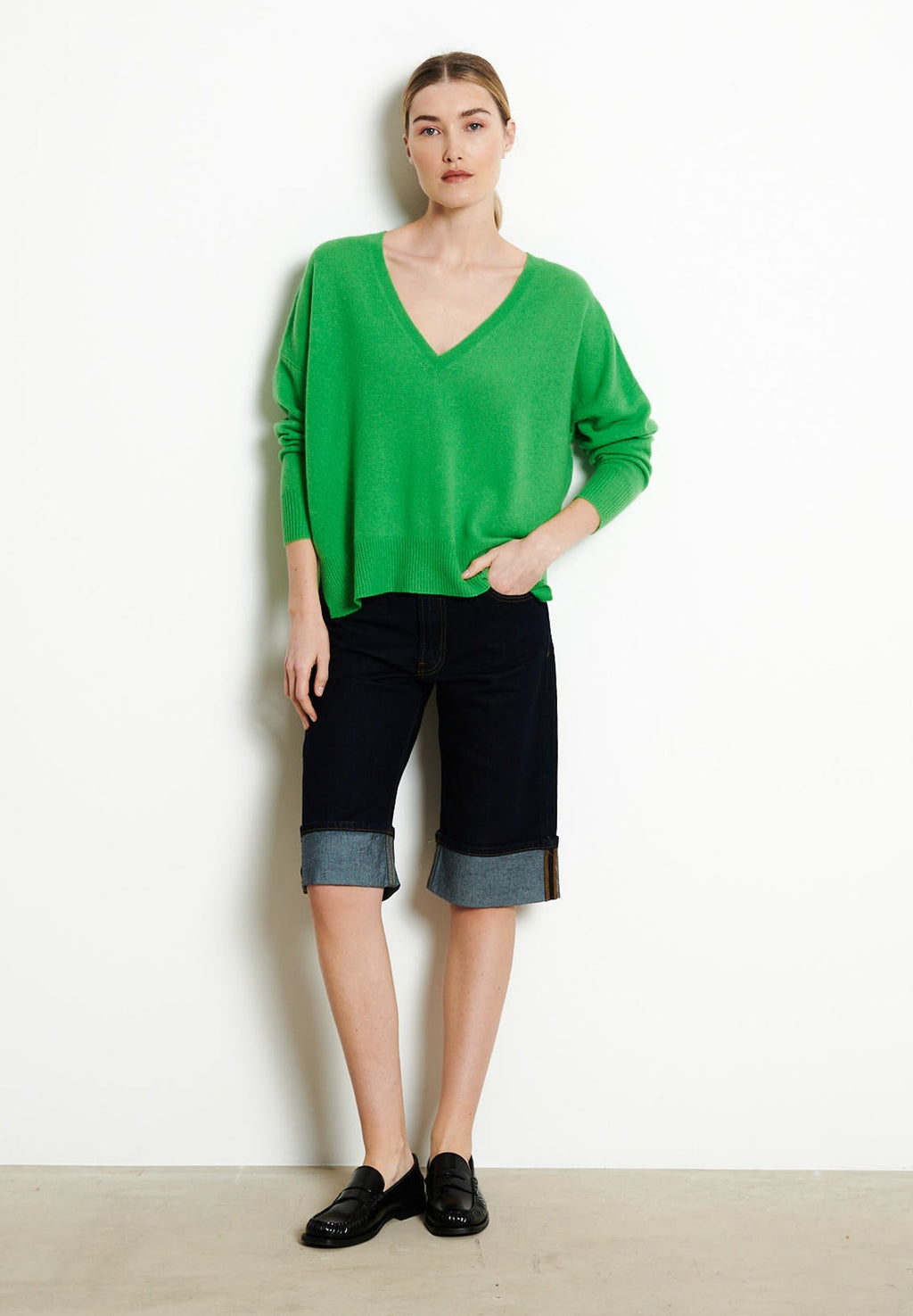 RIA 3 Oversized deep V-neck cashmere sweater in  in apple green