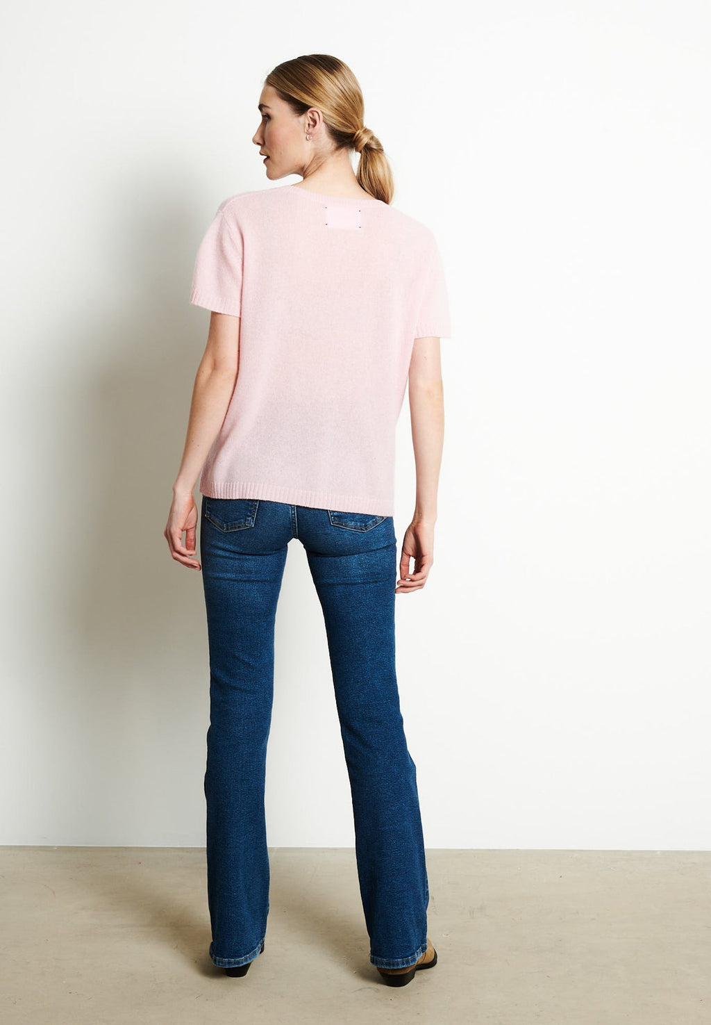 RIA 5 Baby pink peacock cashmere V-neck T-shirt