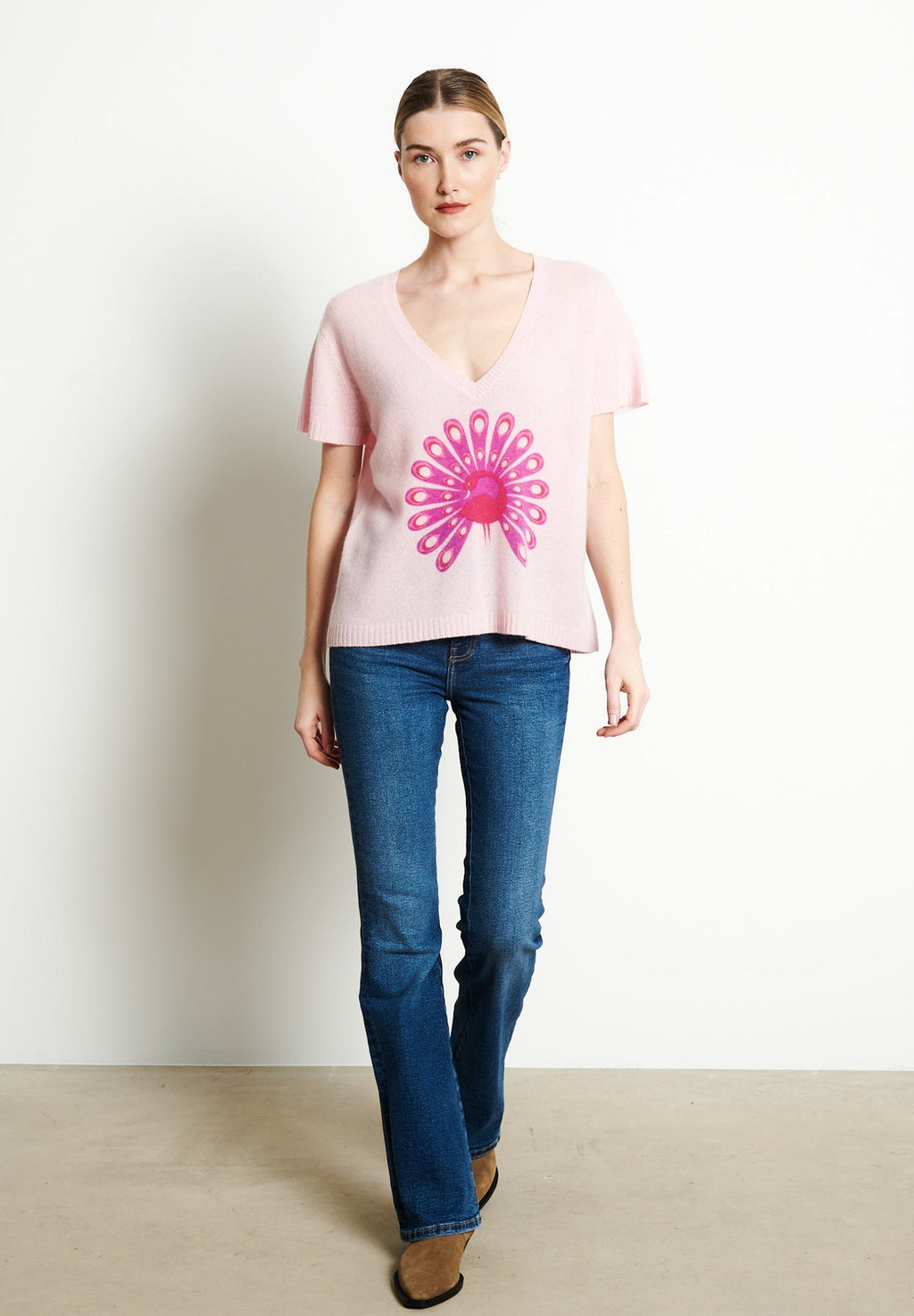 RIA 5 Baby pink peacock cashmere V-neck T-shirt