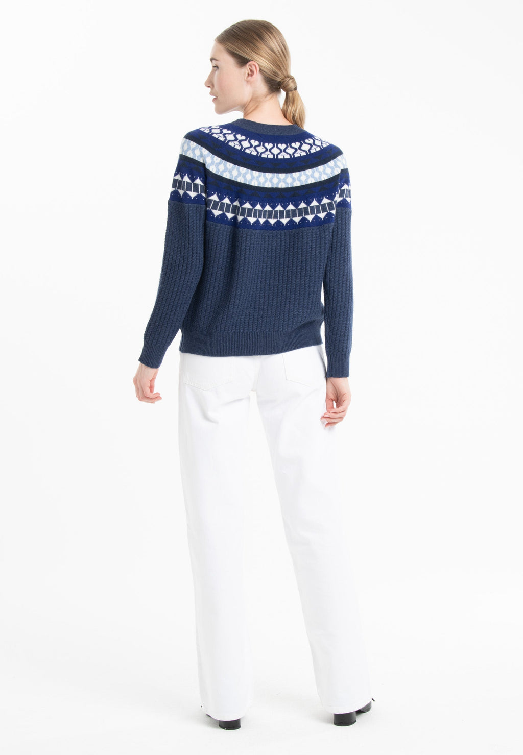 NAMI 26 Round-neck jacquard cashmere sweater multicolored