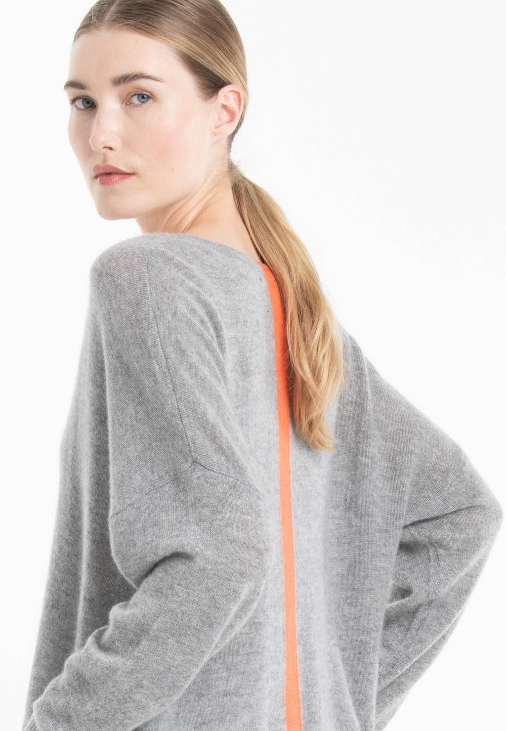 NAMI 23 V-neck cashmere sweater with grey/mandarin stripe