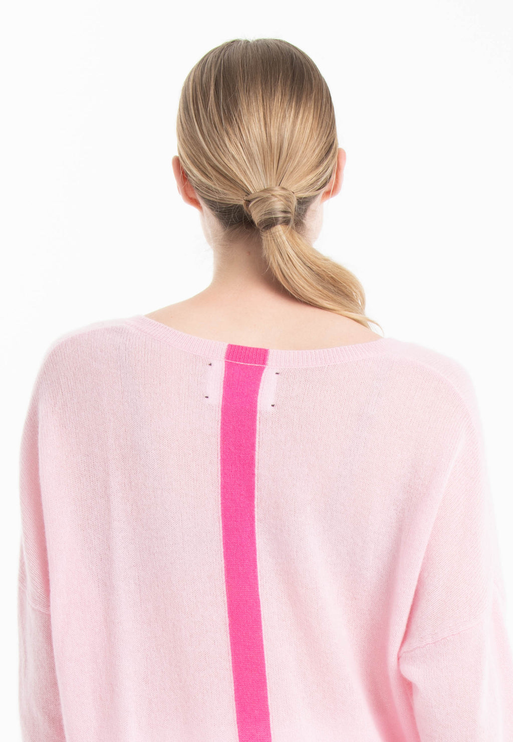 NAMI 23 V-neck cashmere sweater with pink stripe