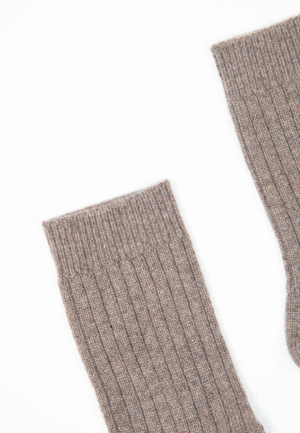 UNI 13 Traditional 4-thread cashmere rib sock in taupe