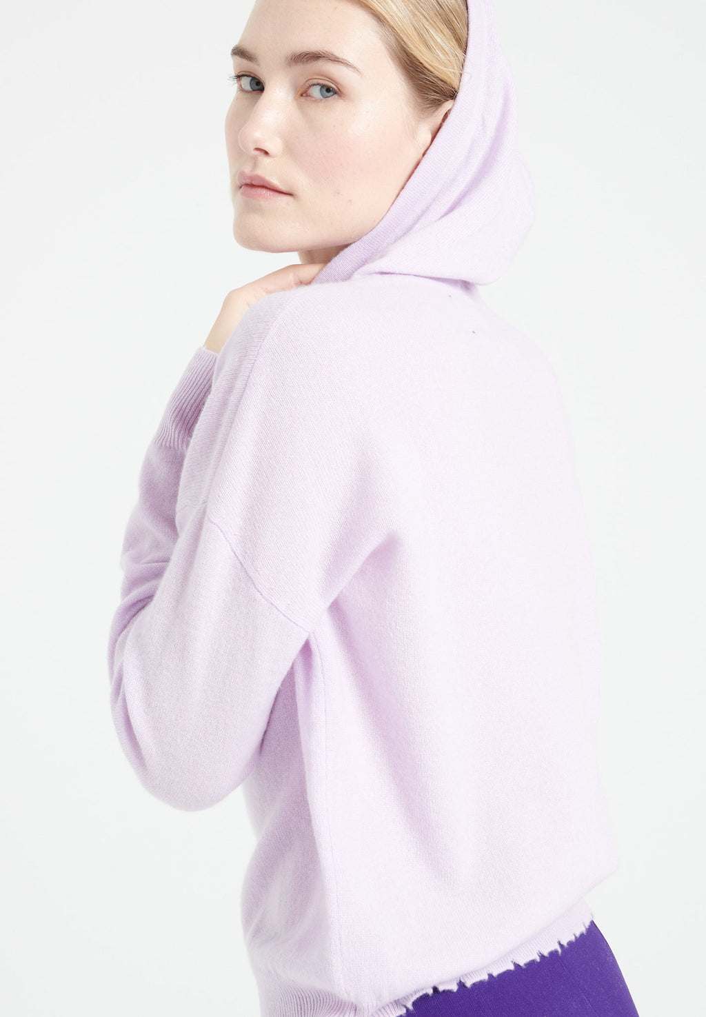 MIA 16 Cashmere hoodie with chiselled lilac trim