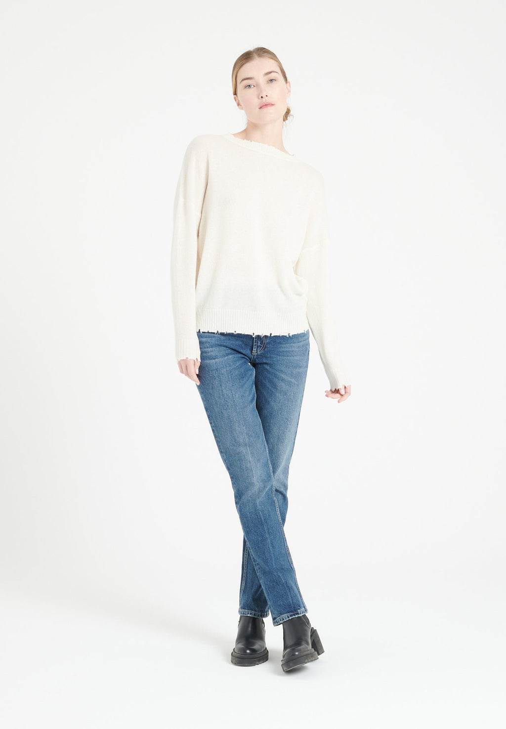 MIA 17 Round-neck cashmere sweater with off-white chiselled trim