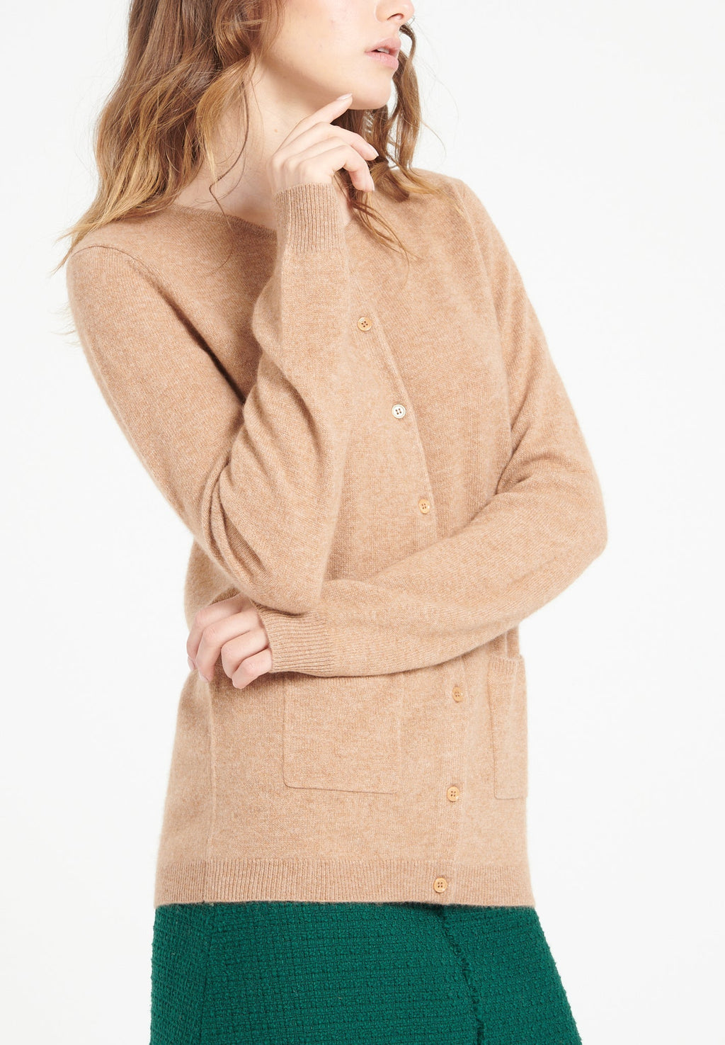 LILLY 4 Round-neck cashmere cardigan in camel