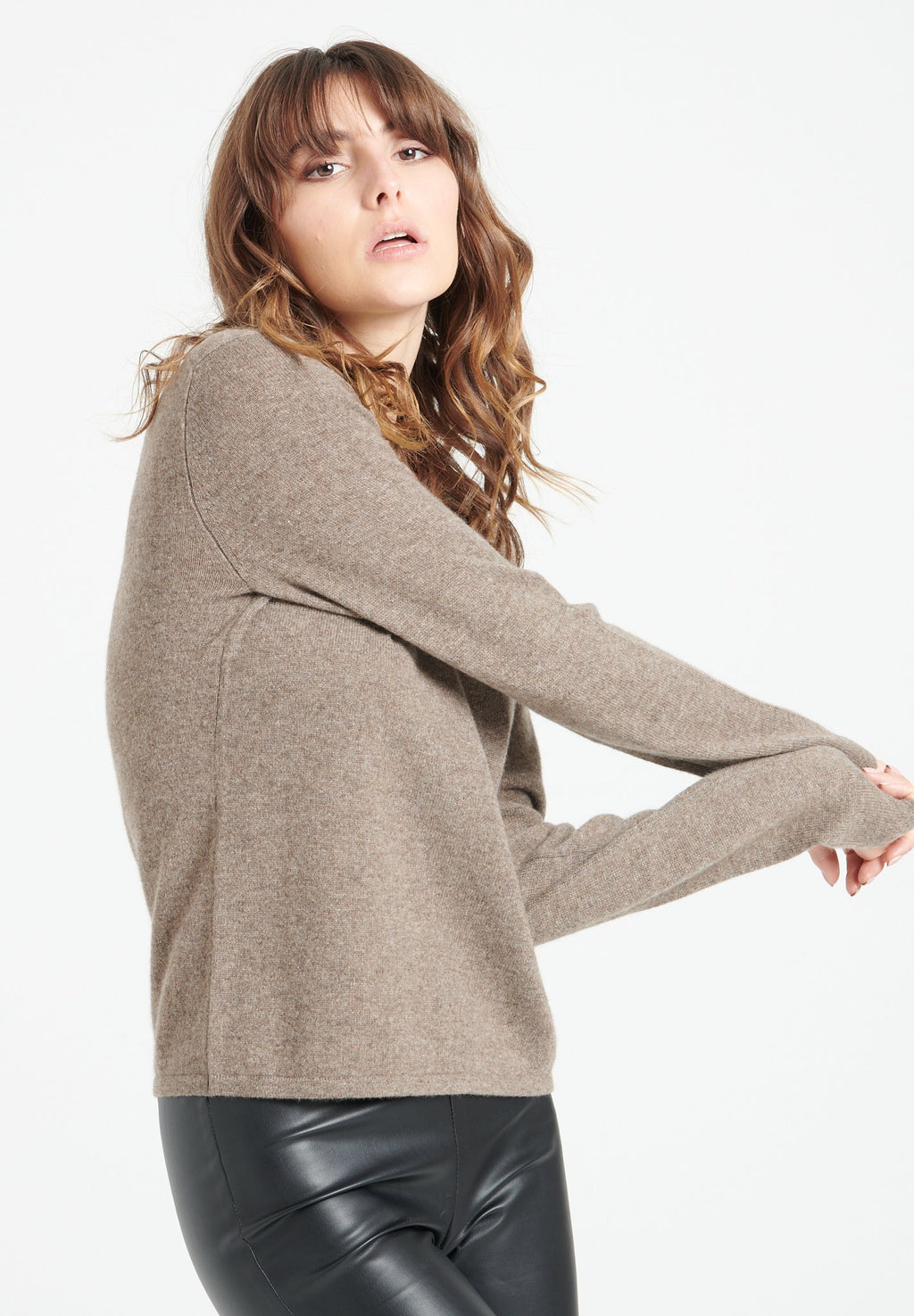 LILLY 1 Slim-fit cashmere round-neck sweater in taupe