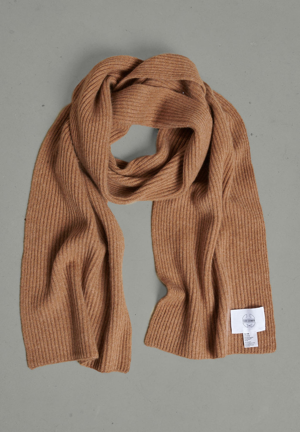 UNI 10 Camel cashmere 4-ply English rib scarf