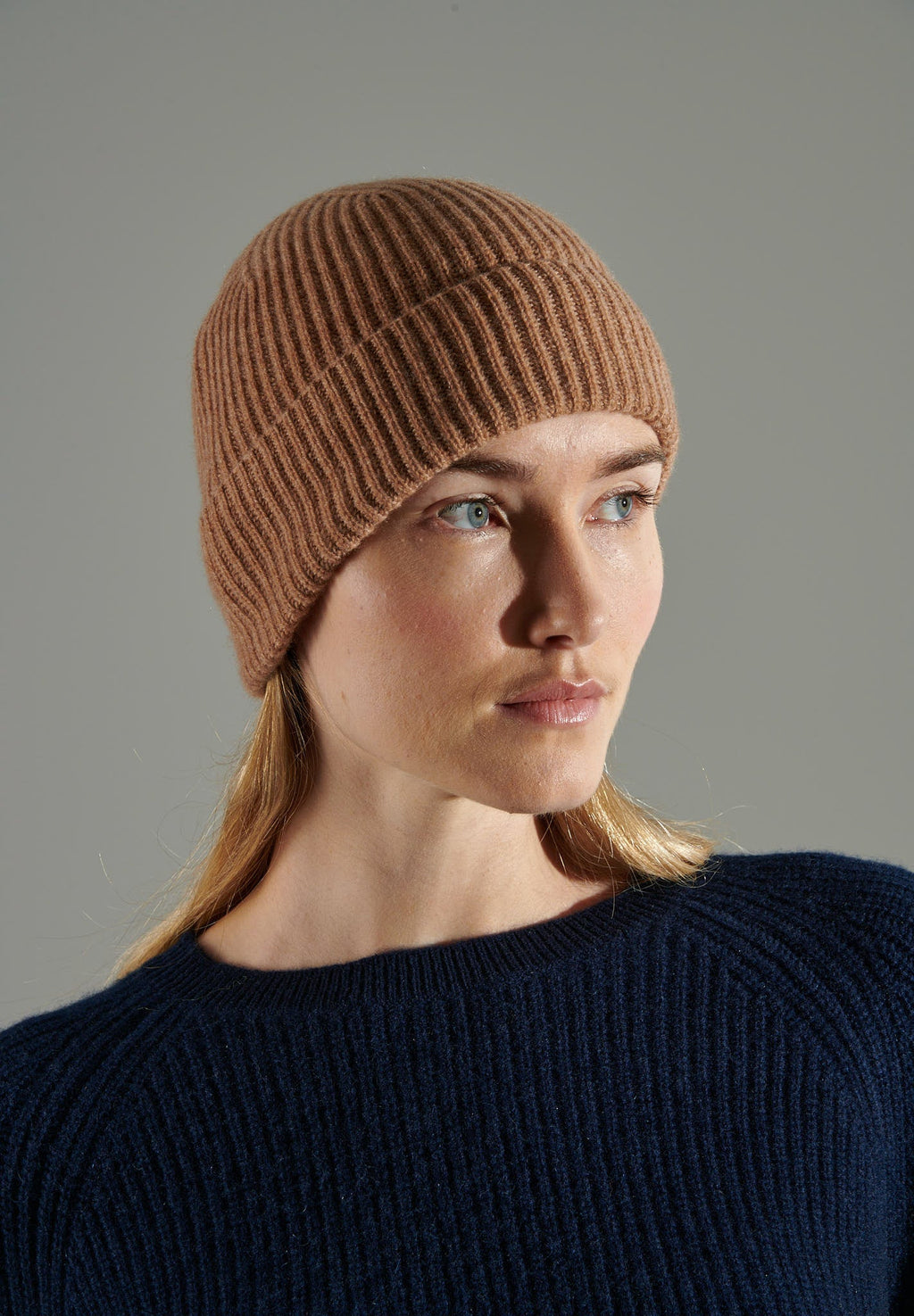 UNI 11 Camel cashmere 4-ply English rib knit hat