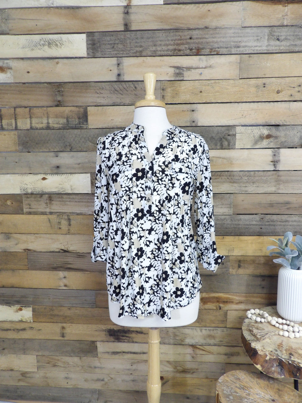 Cocomo Black and White Floral Popover with Pleats