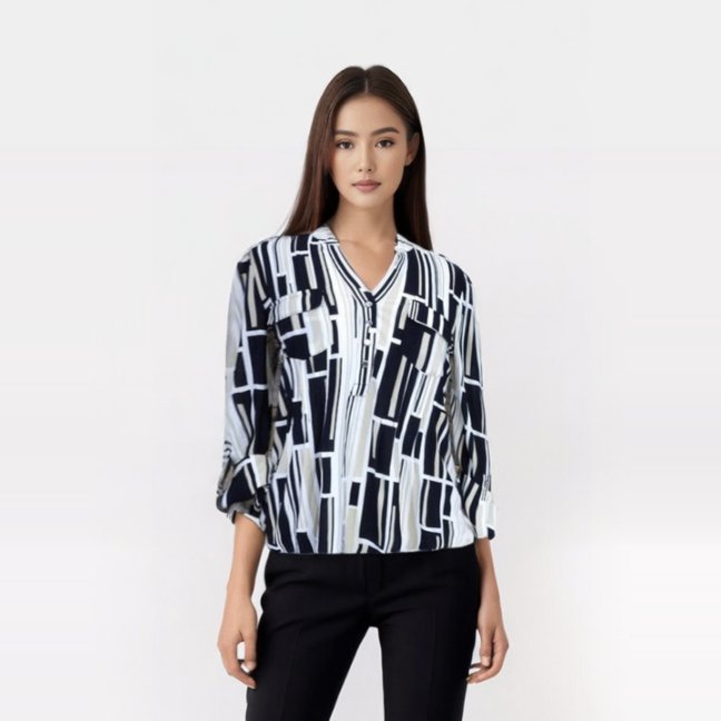 Cocomo Black and White Geometirc Popover With Pleats